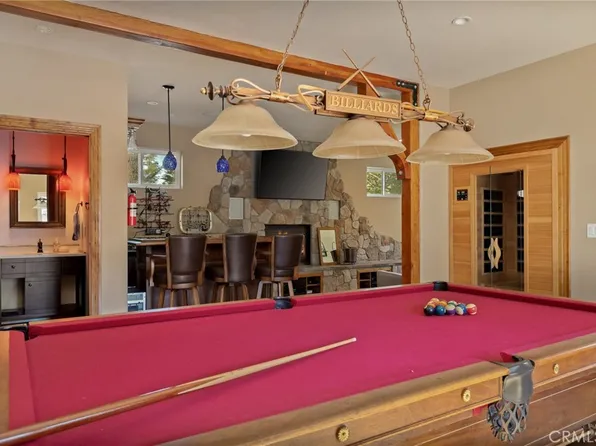 915 Trinity Dr, Lake Arrowhead, CA 92352