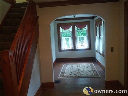 Gumwood stairs & den