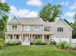 93 Pine Ridge Rd, Reading, MA 01867