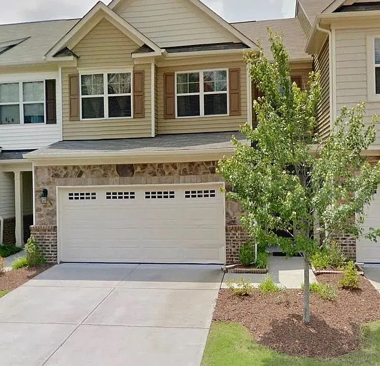 428 Manchester Park Ln