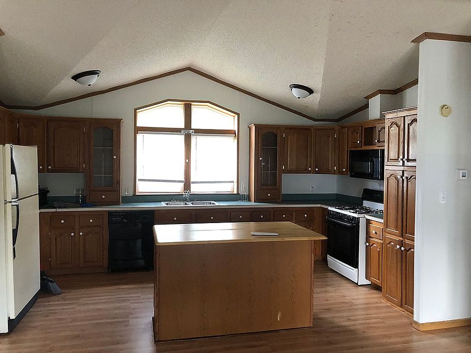 Large Kitchen 