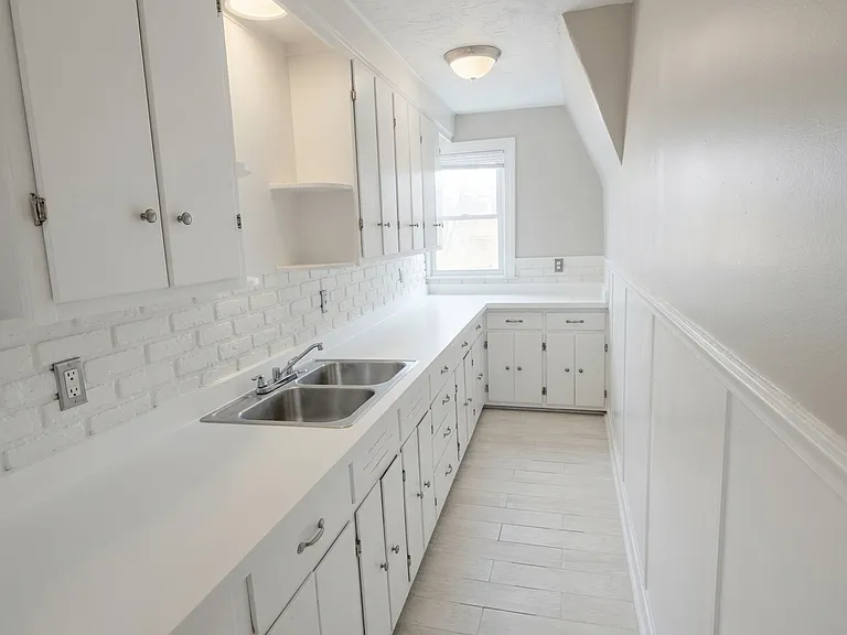 125 Vernon St #C — Photo 6