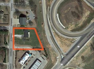 802 McCollum Dr, Bentonville, AR 72712