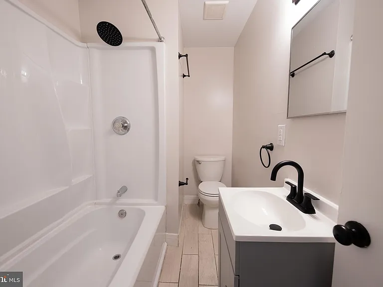 2924 Salmon St — Photo 24