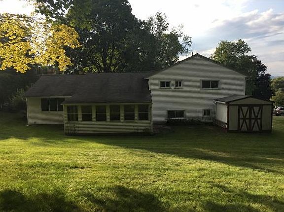 3rd image of 4616 Amherst Ave