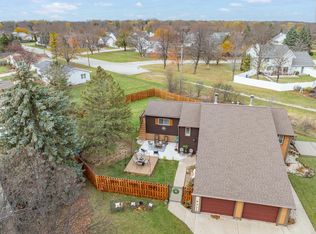 833 Manitowish Pl, De Pere, WI 54115