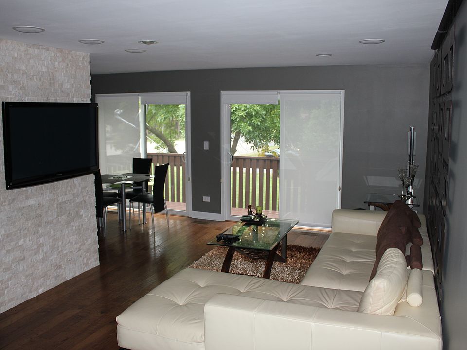 Living Room / Dining Room