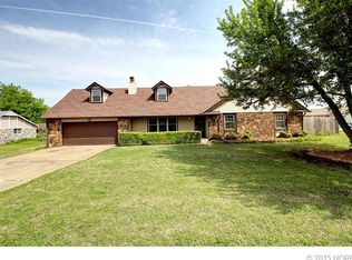 10631 E 112th Pl N, Owasso, OK 74055