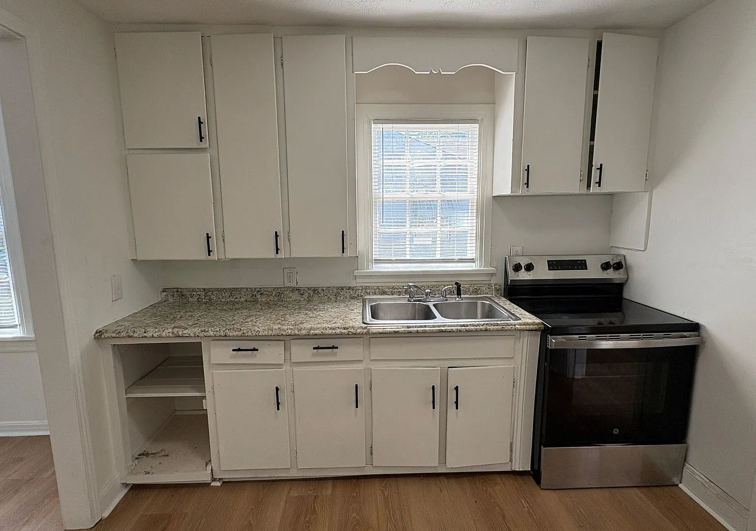 Updated 3 Bed / 1 Bath home in NLR — Photo 4