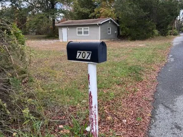 707 Lenz Ave, Southampton, NJ 08088