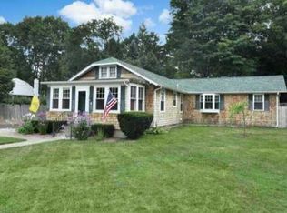 7 Richard St, Barrington, RI 02806