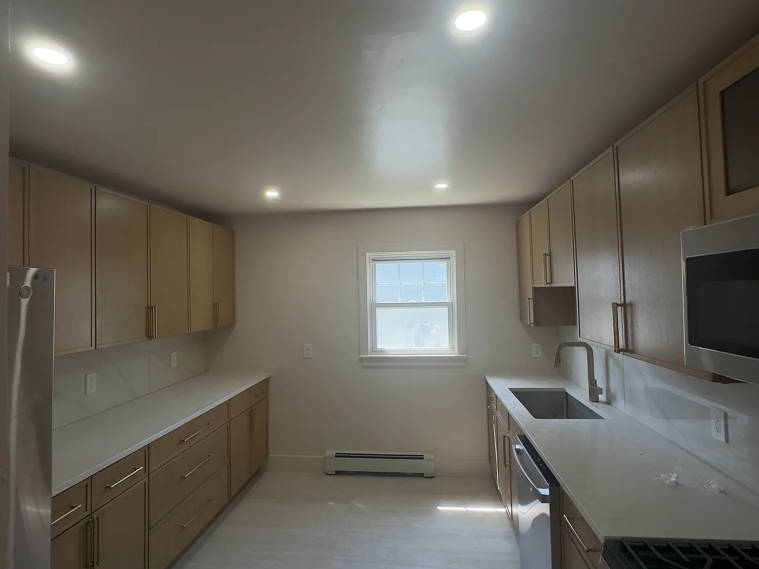 3 bed, 1200 sqft, $3,500 — Photo 3