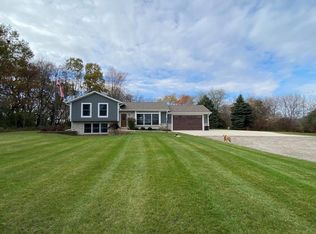 524 S Cox Rd, Kansasville, WI 53139