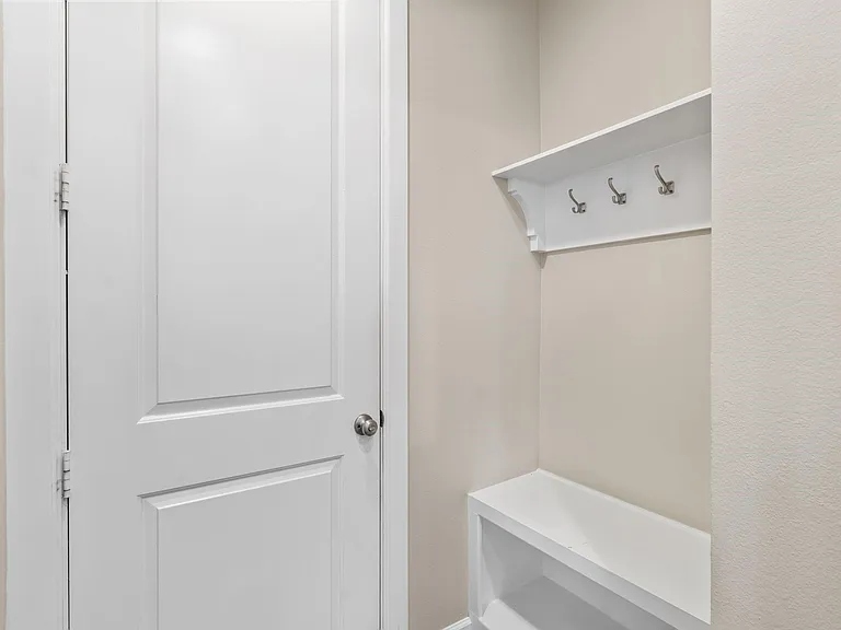8904 Aventino Way — Photo 12