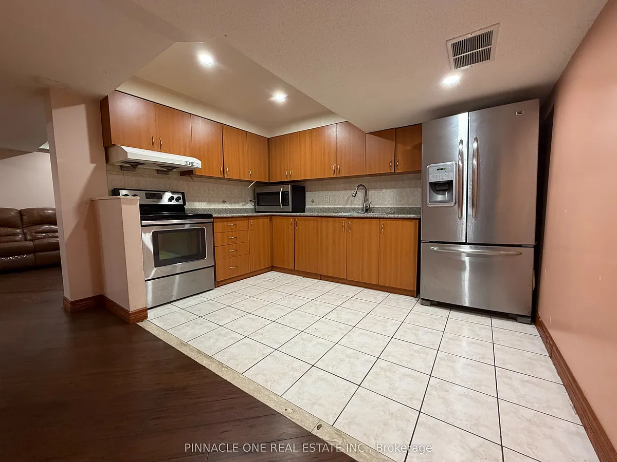 Building Photo - 564 Military Trl