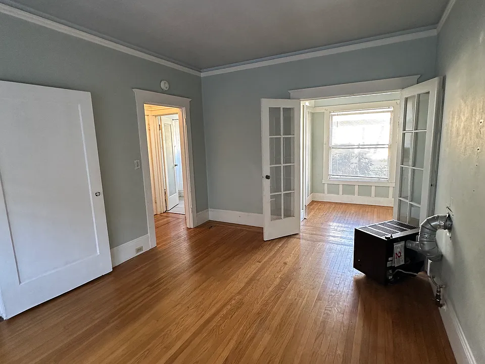 2535 Regent St #7