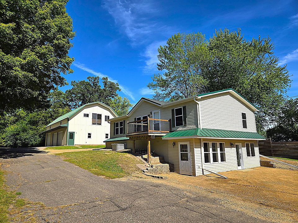 1st image of 131 2nd Ave