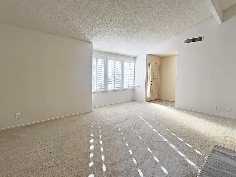 4326 Fair Oaks Blvd — Photo 5