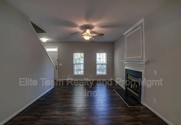 6434 Gatesville Ln — Photo 3