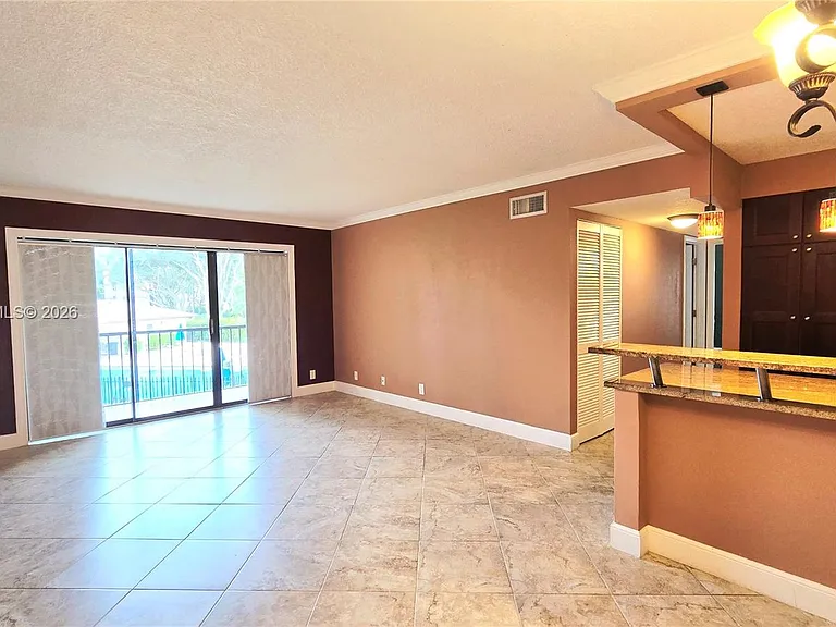 202 Foxtail Dr #G2 — Photo 5