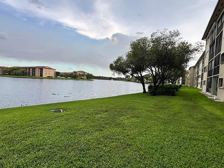 1001 SW 141st Ave #311K — Photo 3