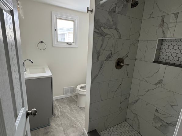 105 Carlisle St Unit 2