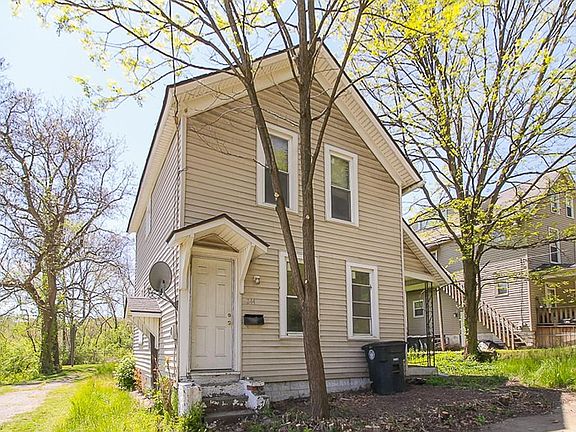 3rd image of 244 Cuyahoga St