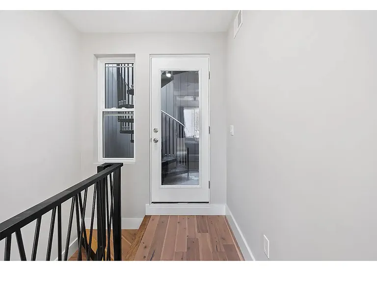 2531 Annin St — Photo 22
