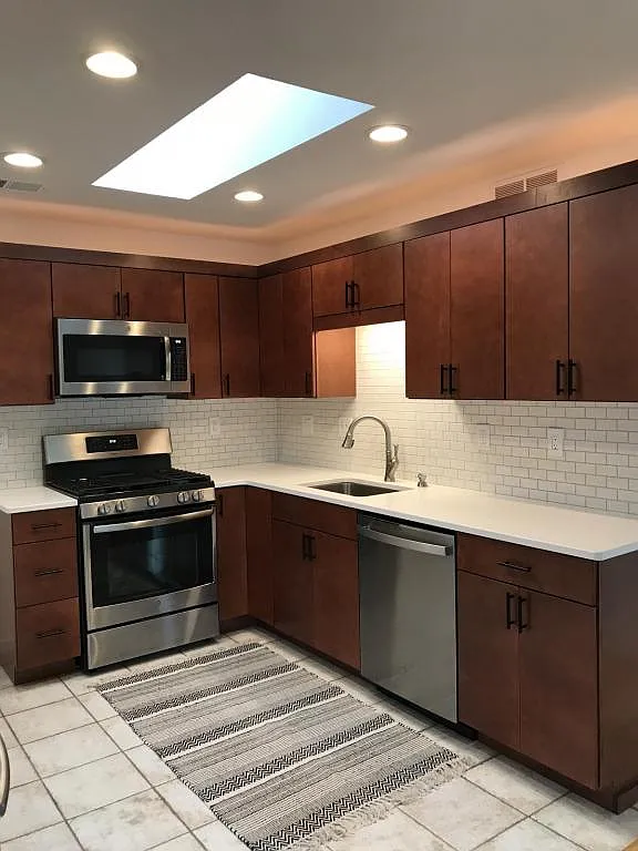 575 N Broadway, apt 3 — Photo 2