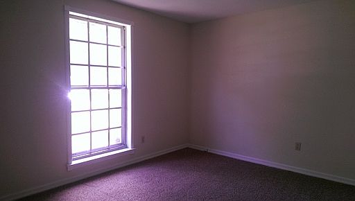4th image of 125 Cambridge Dr