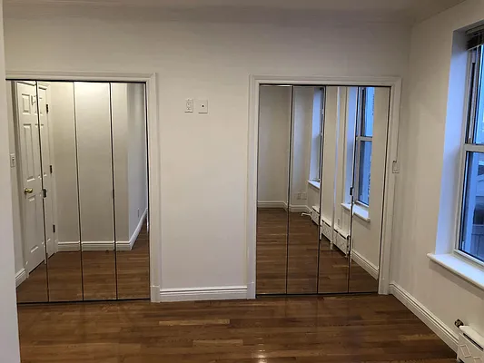 Rented by Living Dream Realty | media 18