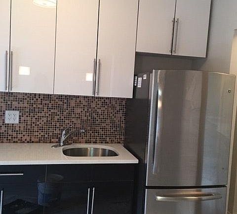 2nd image of 159 Bay 29th St APT A1