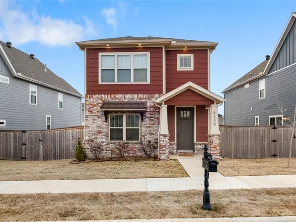 4230 W Bronco Dr, Fayetteville, AR 72704
