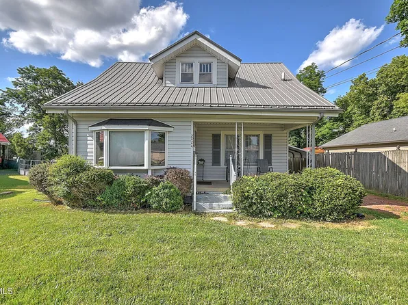 2424 Overlook Rd, Kingsport, TN 37664