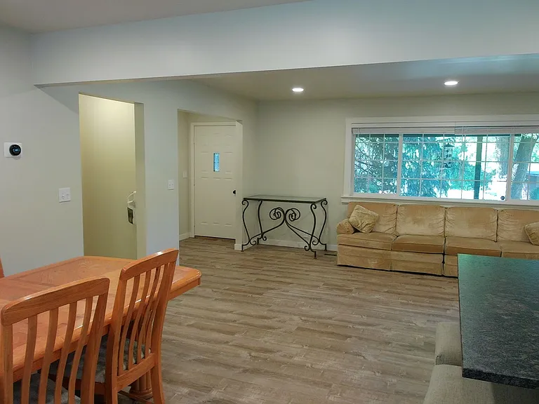 996 Thrushwood Dr — Photo 6