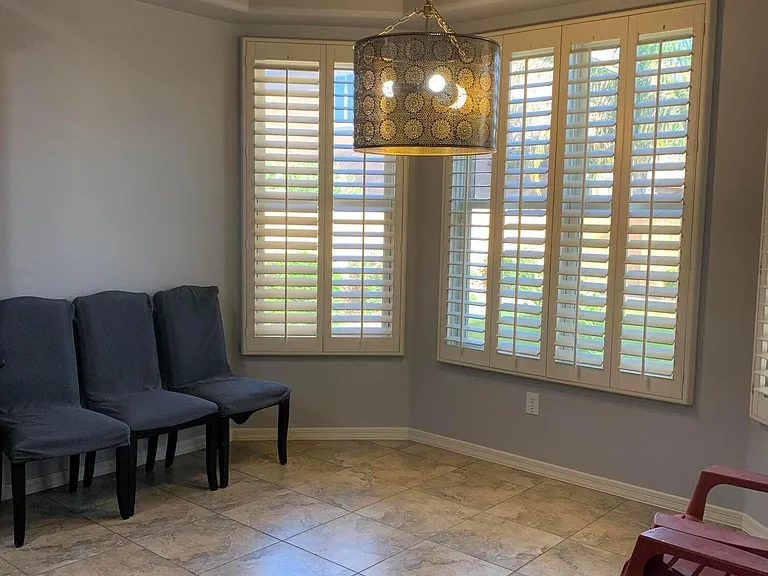 2219 E Wisteria Dr — Photo 11