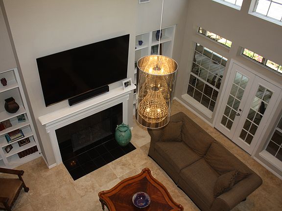 Formal Living, Travertine 