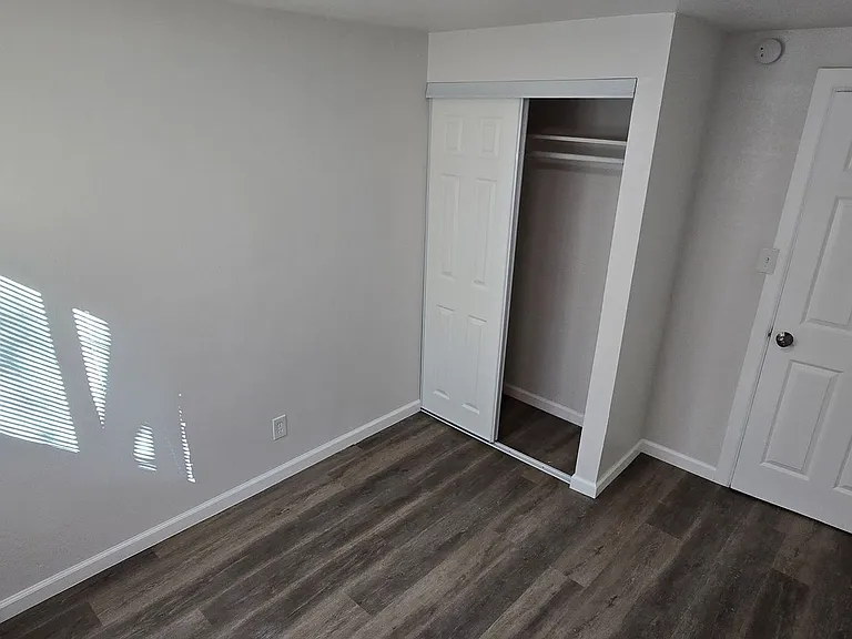 Clems Road Apartments — Photo 32