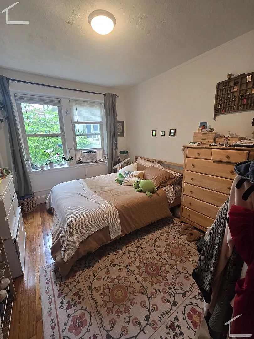 264 Kelton — Photo 2