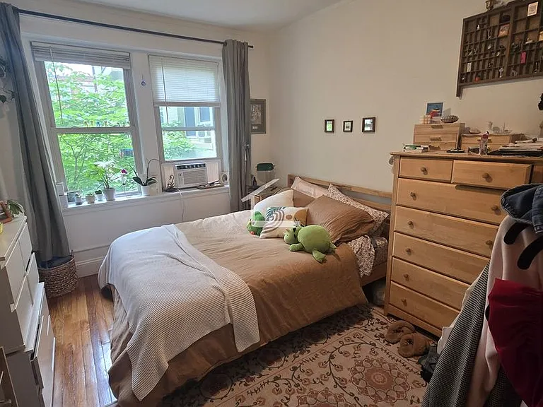 264 Kelton St — Photo 2