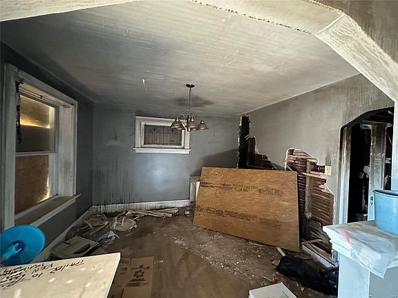 2nd image of 4307 Gravois Ave