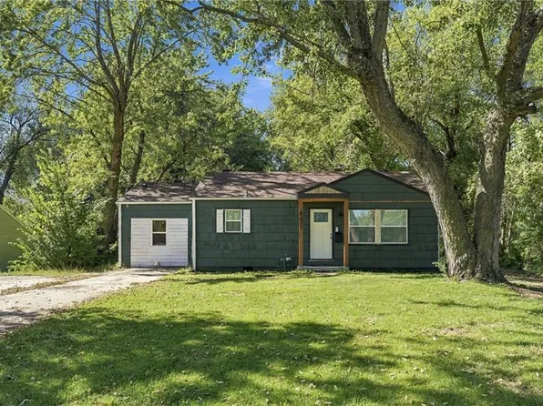 8630 James A Reed Rd, Raytown, MO 64138