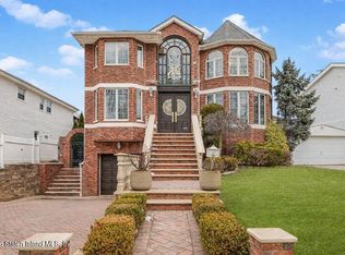 5125 Amboy Rd, Staten Island, NY 10312