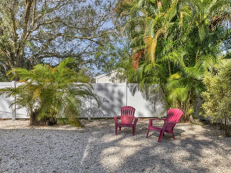 2469 Waldemere St — Photo 27