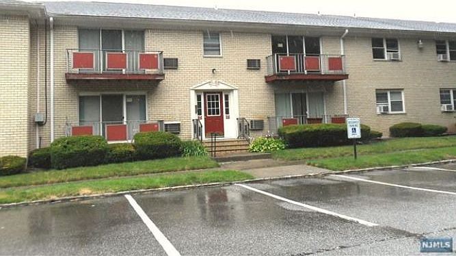 1st image of 346 Hoover Ave