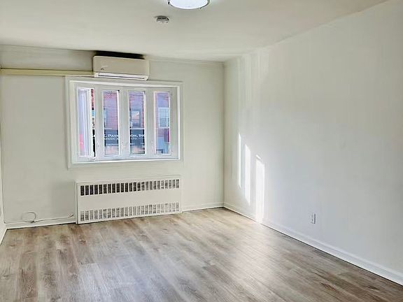 3rd image of 20012 32nd Ave #2