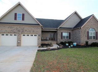 5190 Sheffield Place Dr, Kernersville, NC 27284