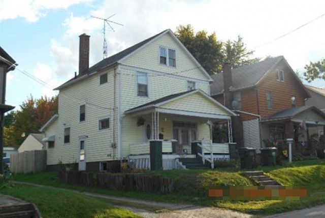 2nd image of 662 W Summit St