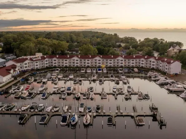 600 W Water St #226/227, New Buffalo, MI 49117