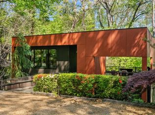 585 Overbrook Dr NW, Atlanta, GA